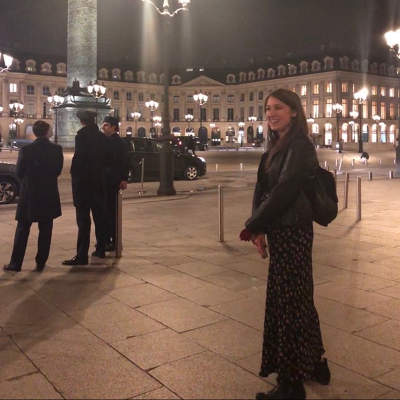 MAKE AN OFFER! ✨ Discount on bundles!! - Picture 3 of 3